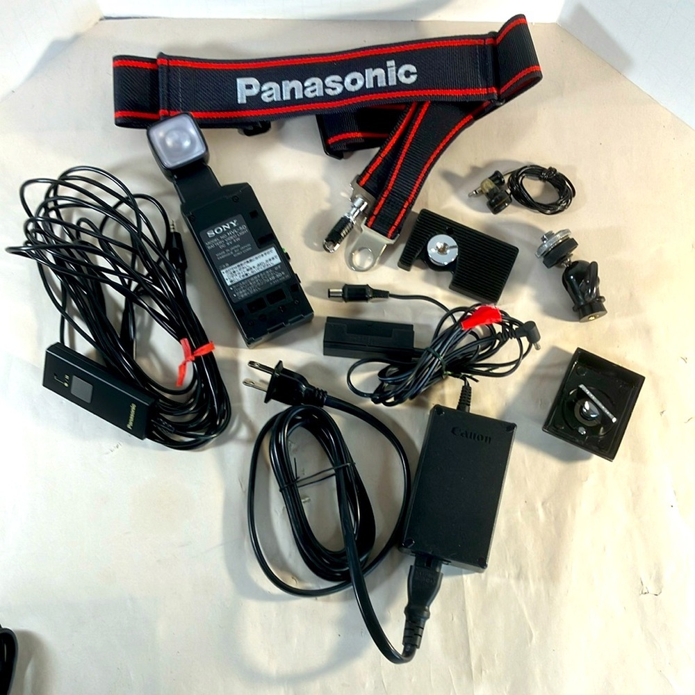 Miscellaneous Photo Gear Video Light, Remote Control, Power Adapter, Strap